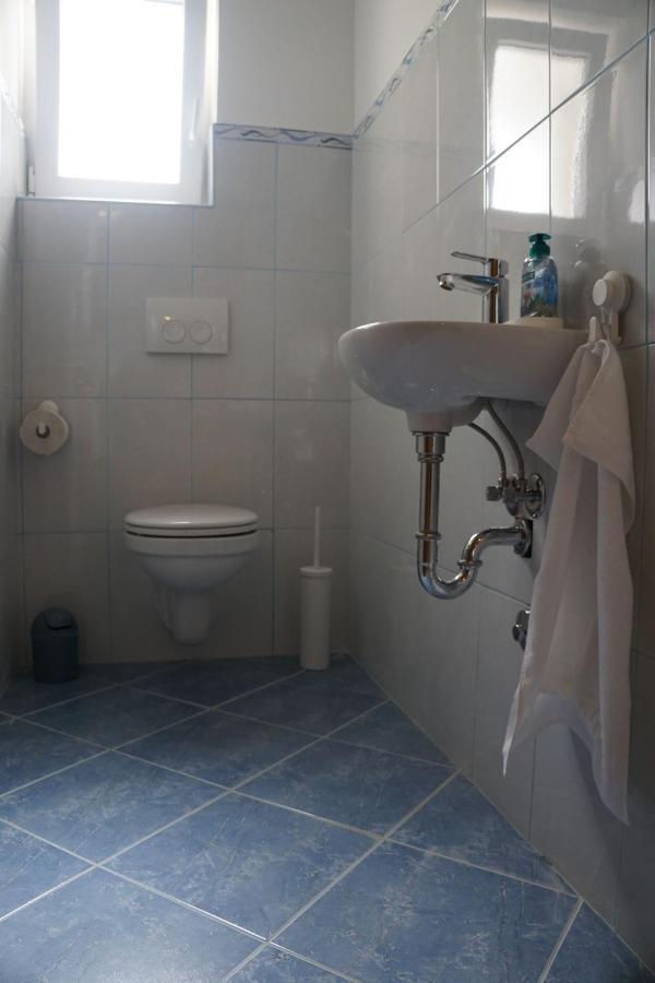 Mitra Apartments Малинска Екстериор снимка