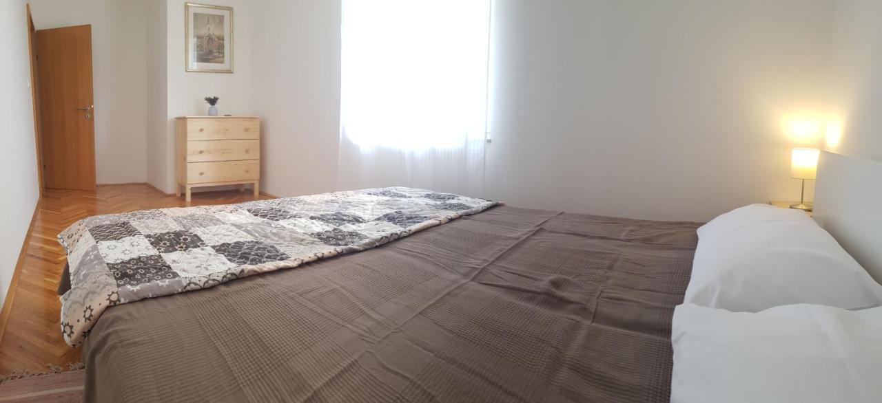 Mitra Apartments Малинска Екстериор снимка