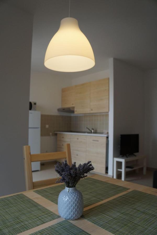Mitra Apartments Малинска Екстериор снимка
